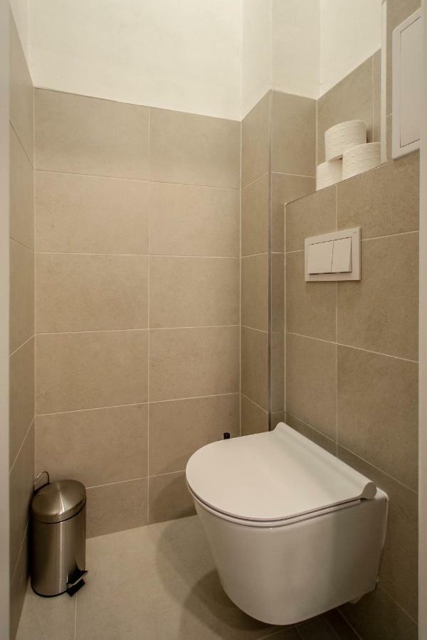 Ruterra Apartments By Cathedral Prague Ngoại thất bức ảnh