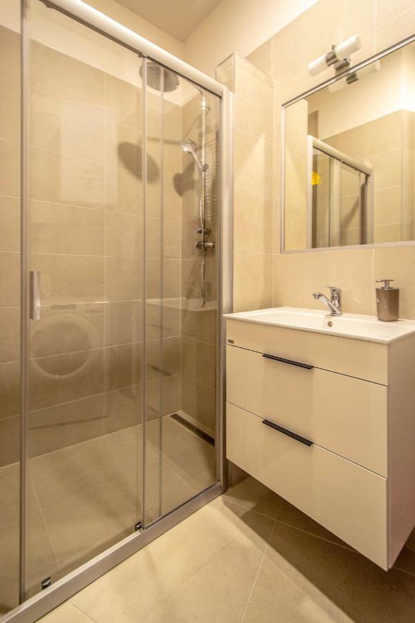Ruterra Apartments By Cathedral Prague Ngoại thất bức ảnh
